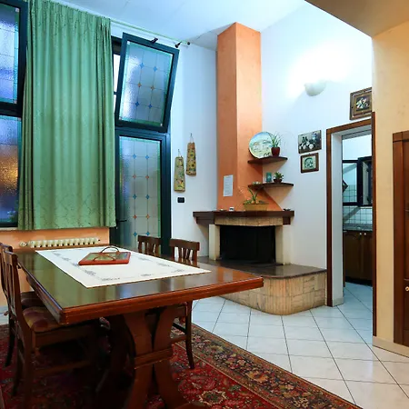 La Bed & Breakfast 4*